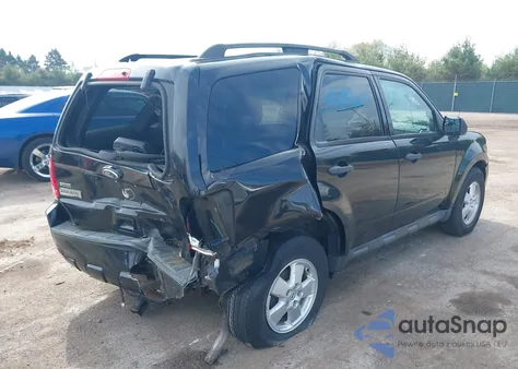 2011 Ford Escape Xlt z USA, uszkodzony, nr VIN 1FMCU0D72BKB74972